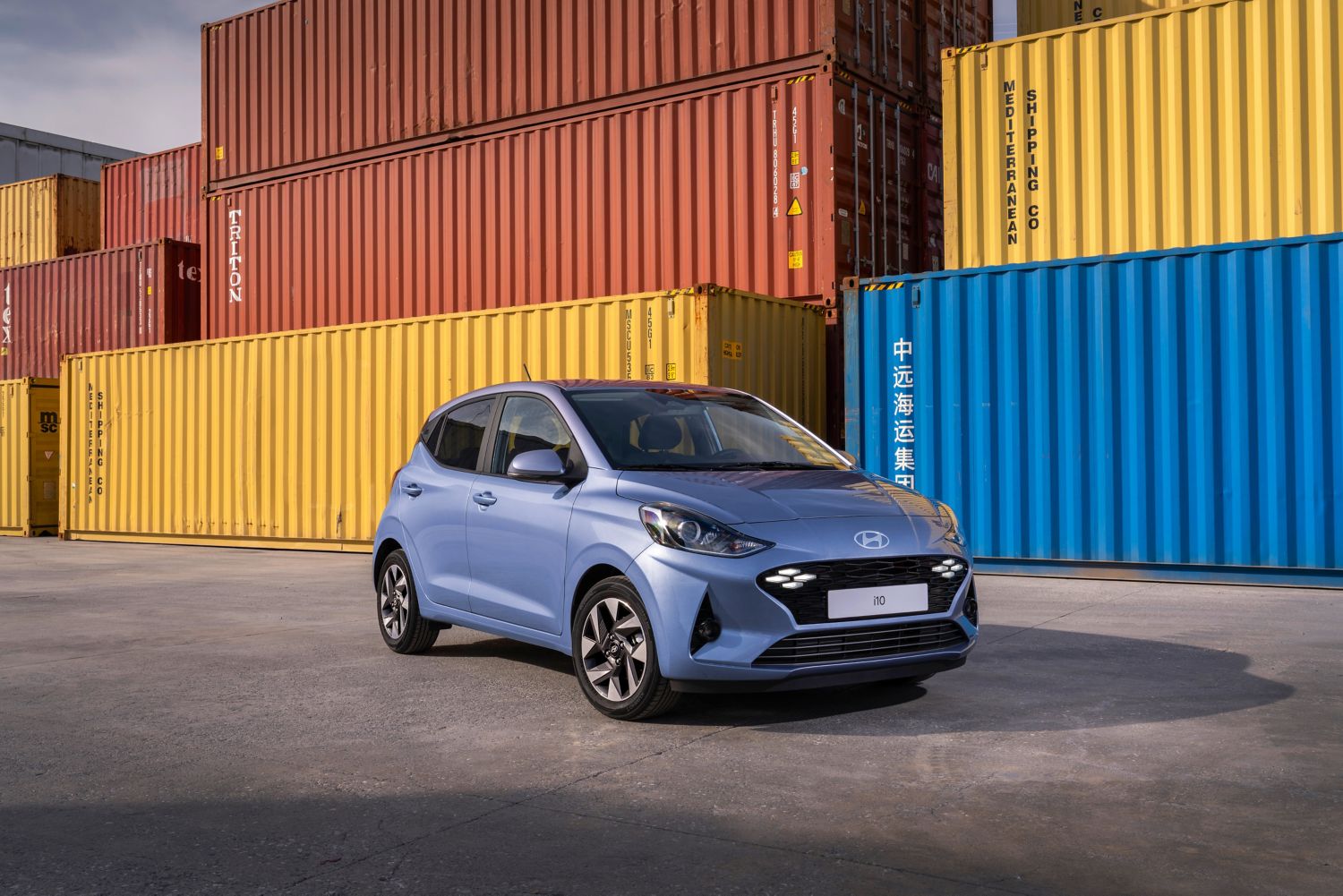 Hyundai i10 2026 — priekšējais 3/4 skats